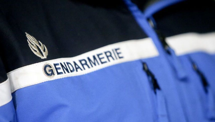 Excès de vitesse et téléphone au volant : les gendarmes de la Mayenne suspendent le permis d'un automobiliste