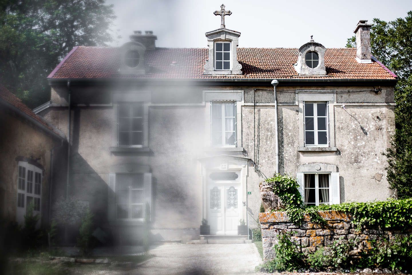 L’étrange presbytère de Graffigny-Chemin et ses histoires à dormir debout