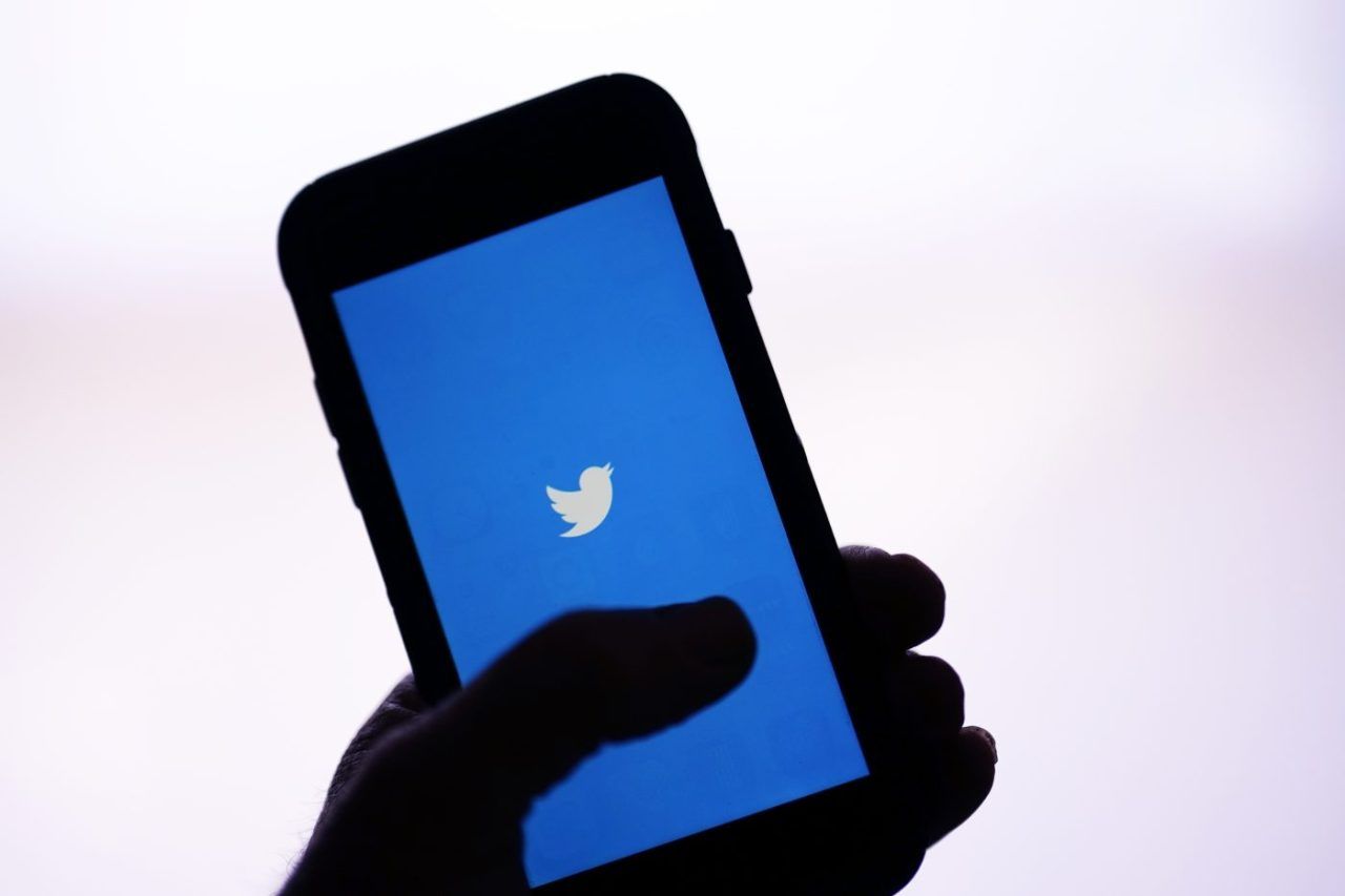 Twitter to restrict number of direct messages sent from unverified accounts