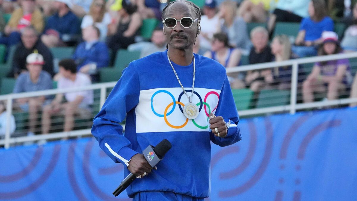 JO Paris 2024 : Snoop Dogg, Bradley Cooper… L’incroyable casting des porteurs de flamme à Saint-Denis