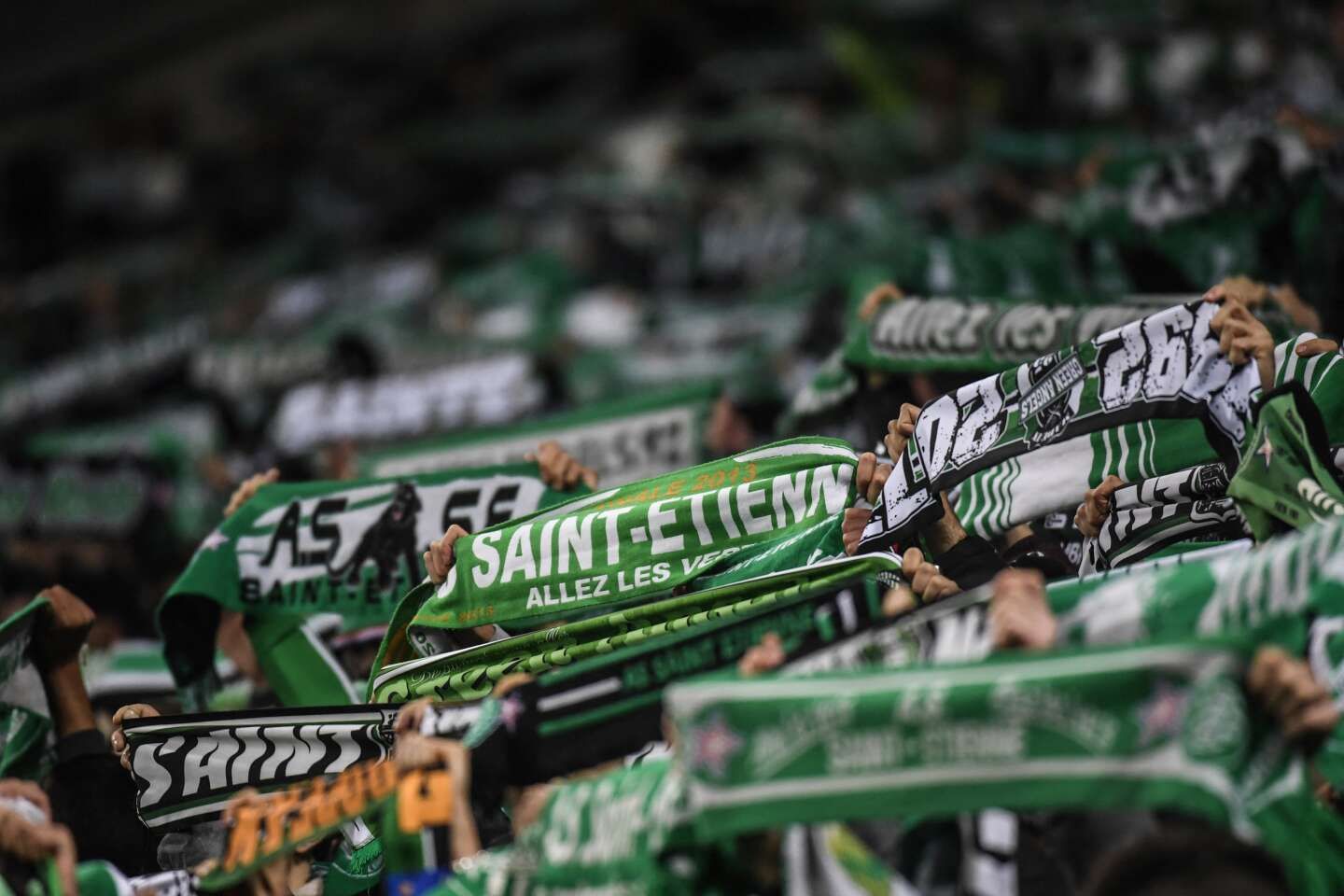 Des supportrices de l’ASSE dénoncent des fouilles intrusives à Monaco