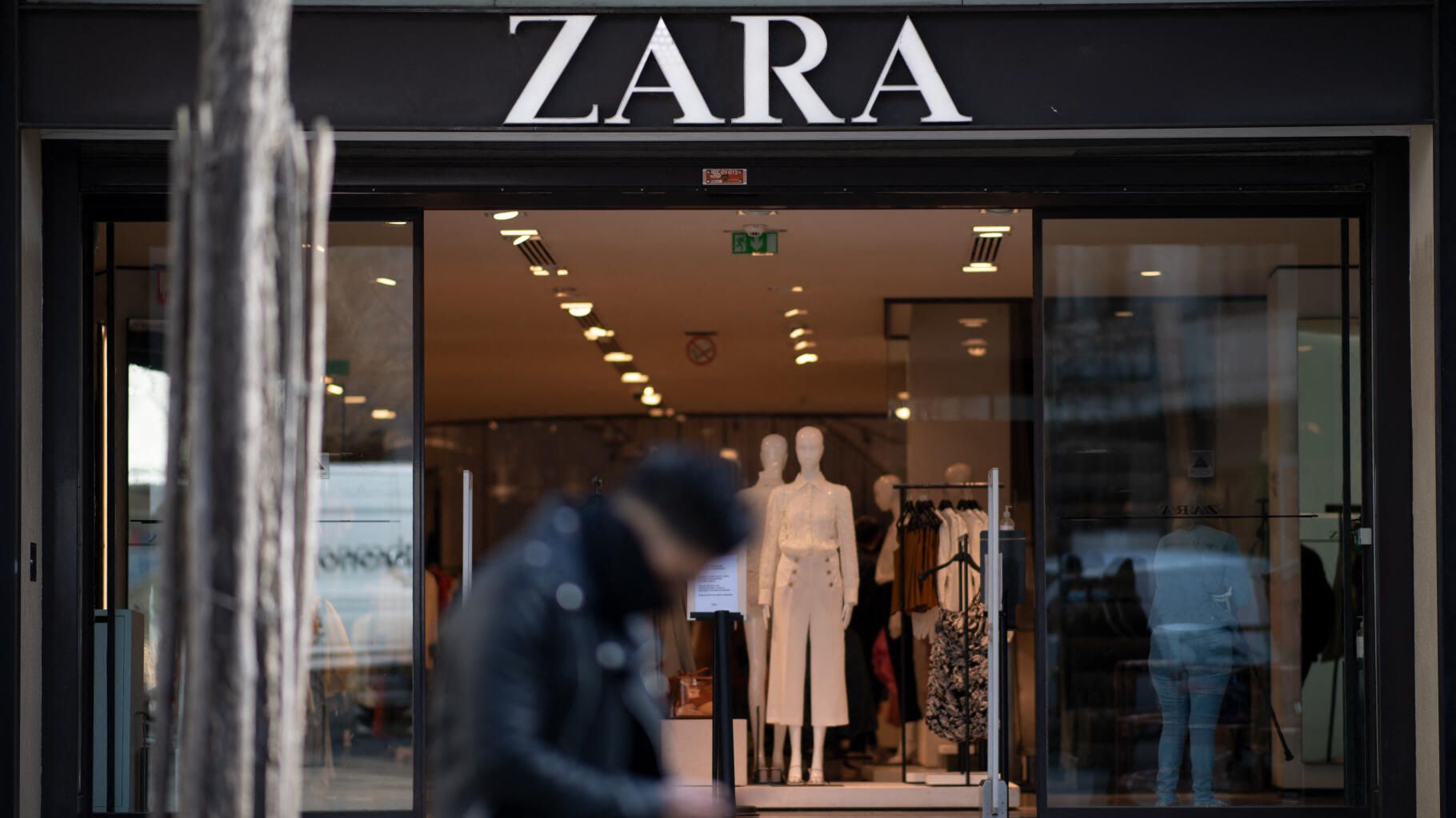 Zara retire de la vente ce T-shirt pour filles accusé de comporter une connotation sexuelle