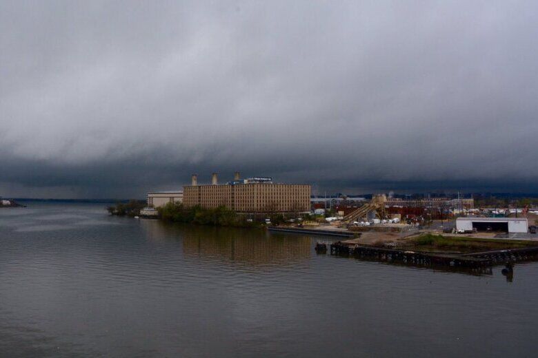 DC area braces for rain, wind from Tropical Storm Ophelia; Va. declares state of emergency