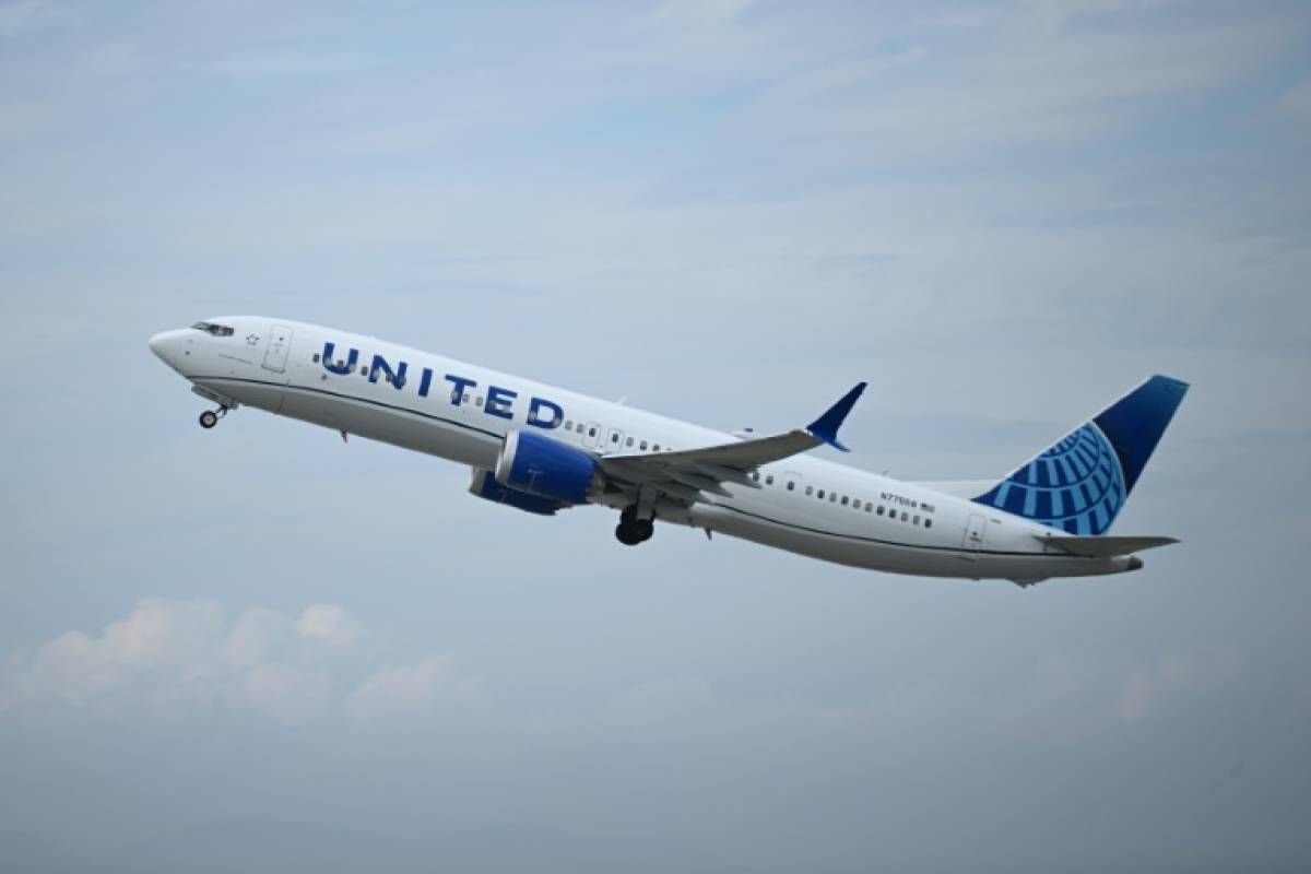 United Airlines revoit ses plans face aux déboires et aux retards de Boeing