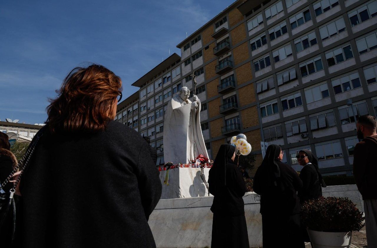 Le Pape au Gemelli: les conditions restent critiques mais pas de nouvelle crise respiratoire