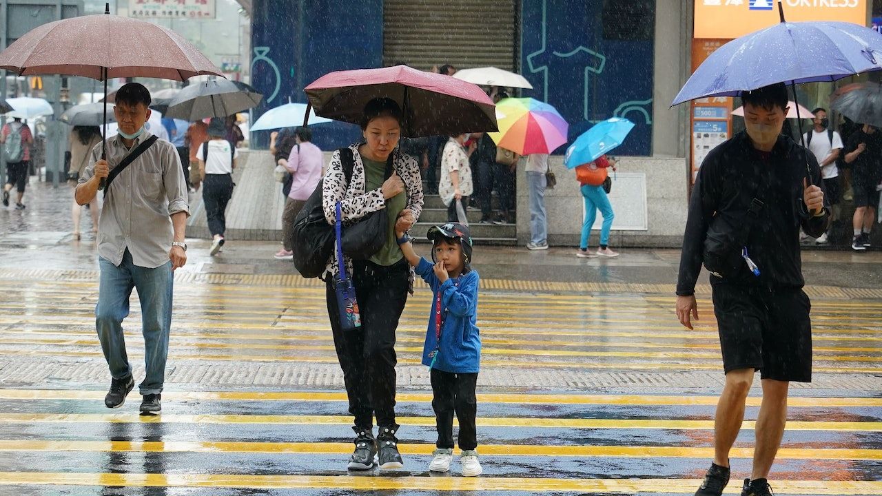 天文台今早曾發黃色暴雨警告信號及新北水浸報告 元朗雨勢特別大