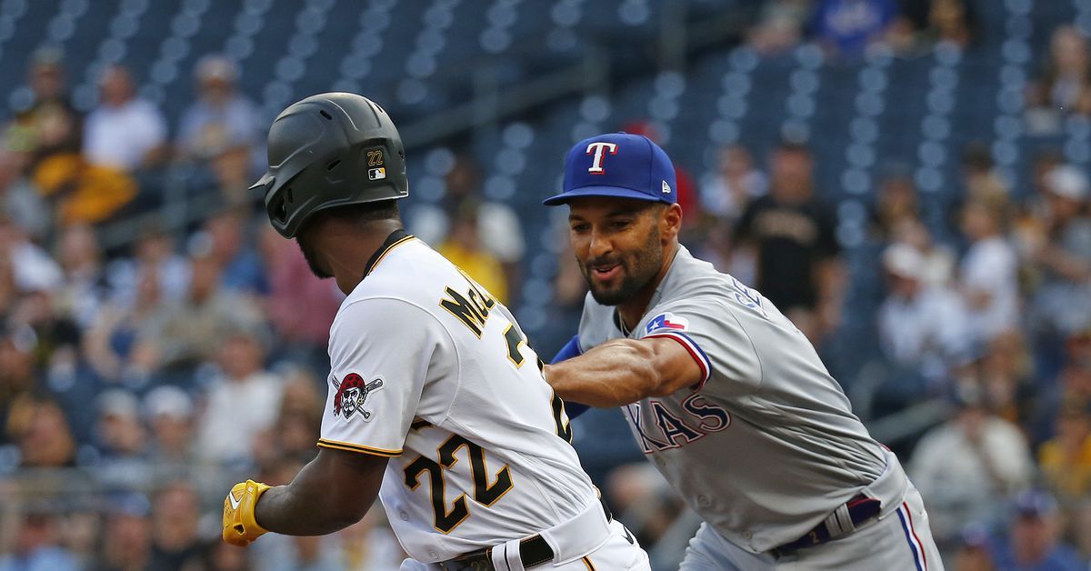 Texas Rangers fall apart as bats arrive too late in Pittsburgh