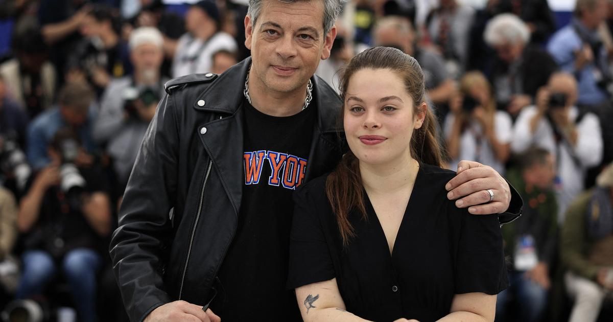 "Cet ignoble type" : Benjamin Biolay prend à son tour la défense de sa fille de 19 ans, Anna