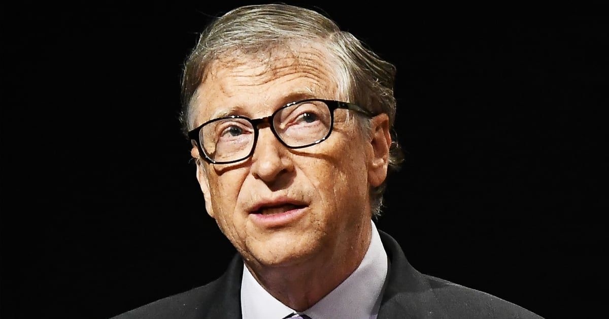 Bill Gates Says Amazon and Google are Facing a Major Threat