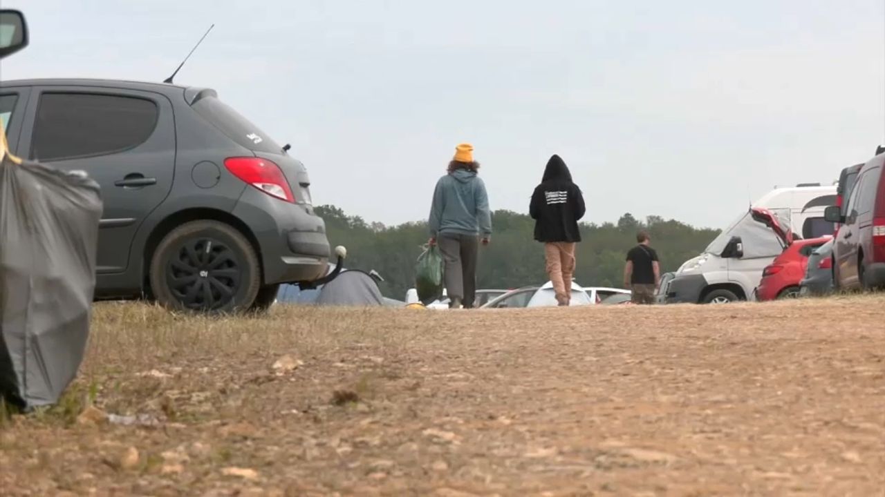 VIDÉO - Teknival dans l'Indre : mais qui va payer le nettoyage ?