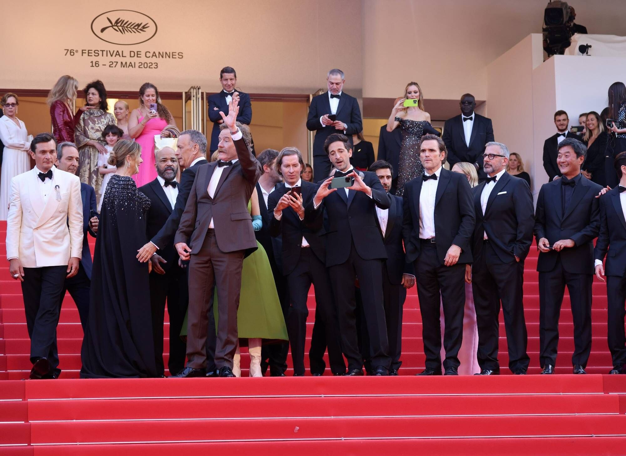 Scarlett Johansson, Tom Hanks, Bryan Cranston, Matt Dillon, Wes Anderson... Le tapis rouge le plus "incroyable" de ce 76e Festival de Cannes