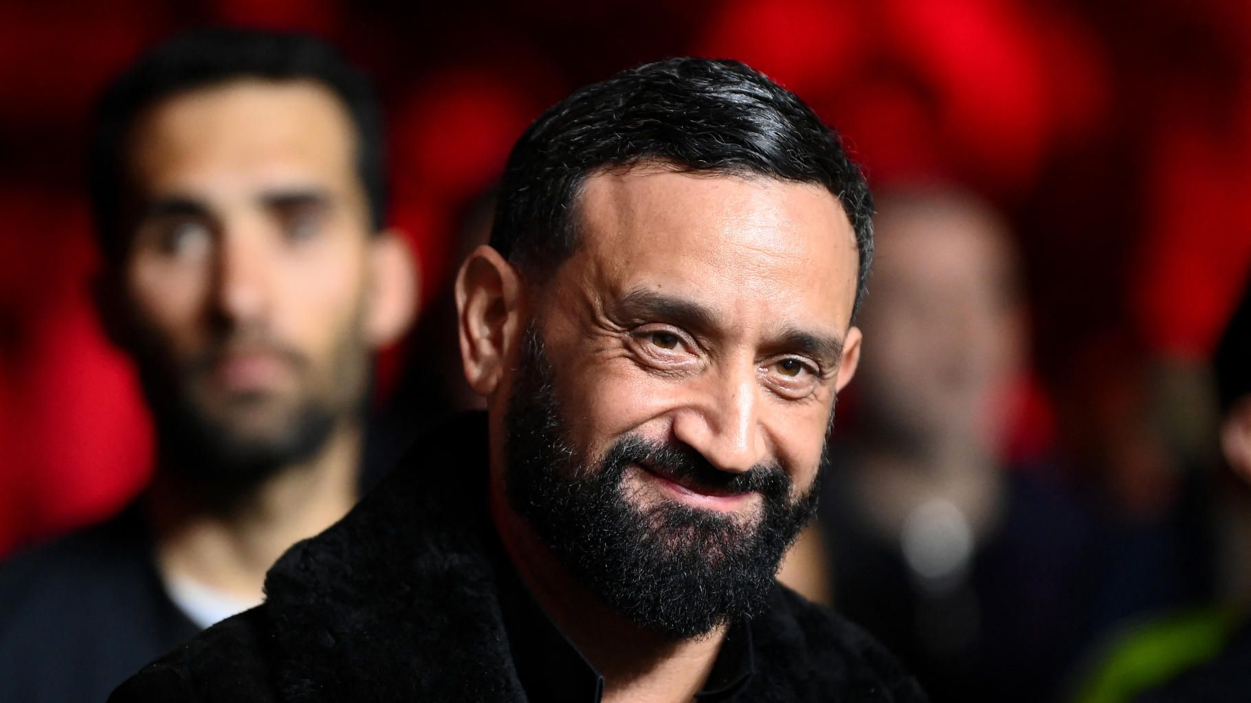 Cyril Hanouna s’en prend à " Complément d’enquête ", l’émission de France 2 lui répond