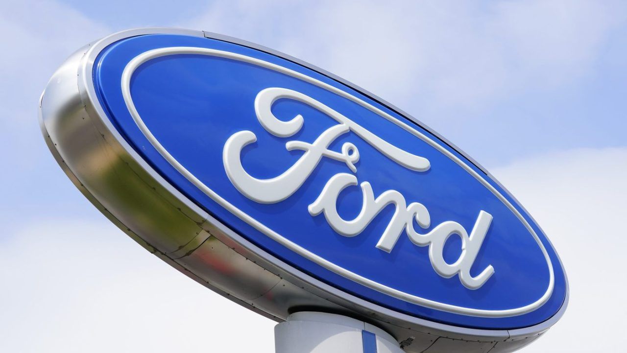 Ford keeping AM radios in vehicles amid lawmaker pressure