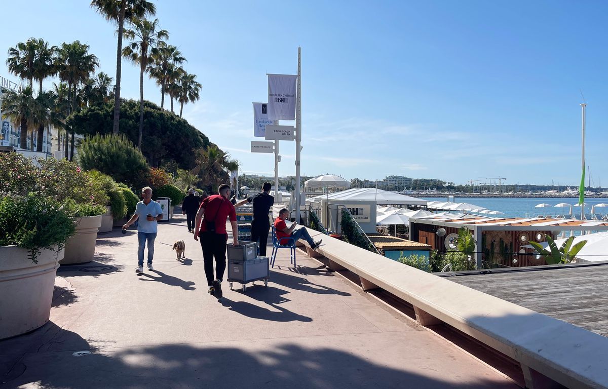 Cannes : En plein festival, il se fait passer pour un employé et vole un butin à 50.000 euros sur une plage