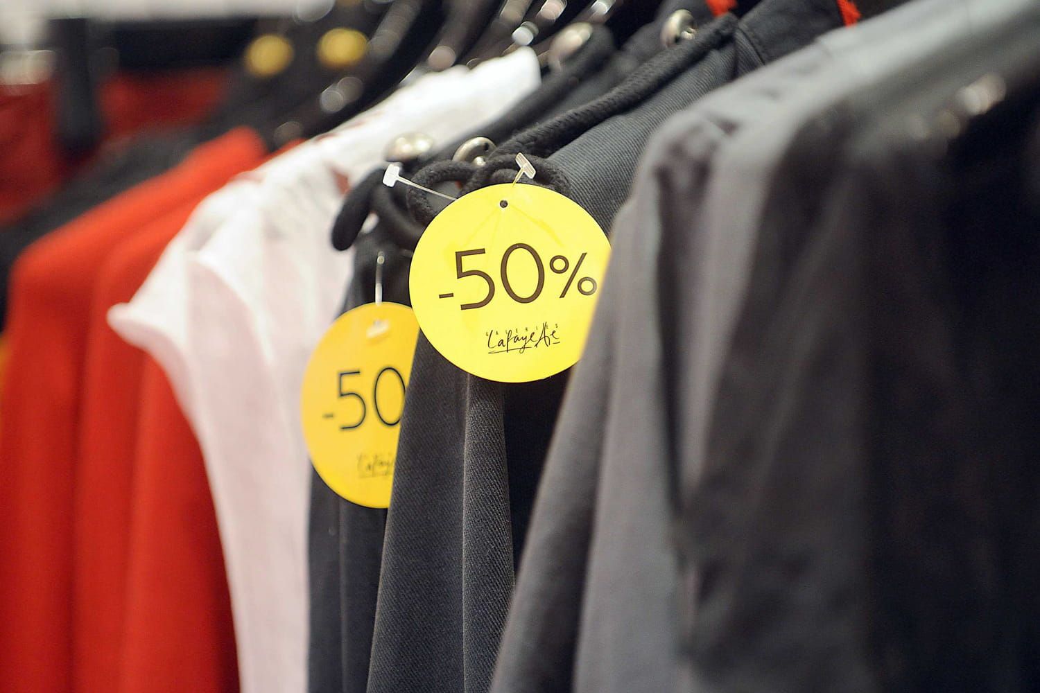 Soldes d'été 2023 : dates officielles et premières offres