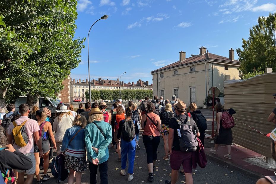 Chalon dans la rue : "je suis invisible", un spectacle qui s'adapte à la ville dans laquelle il passe