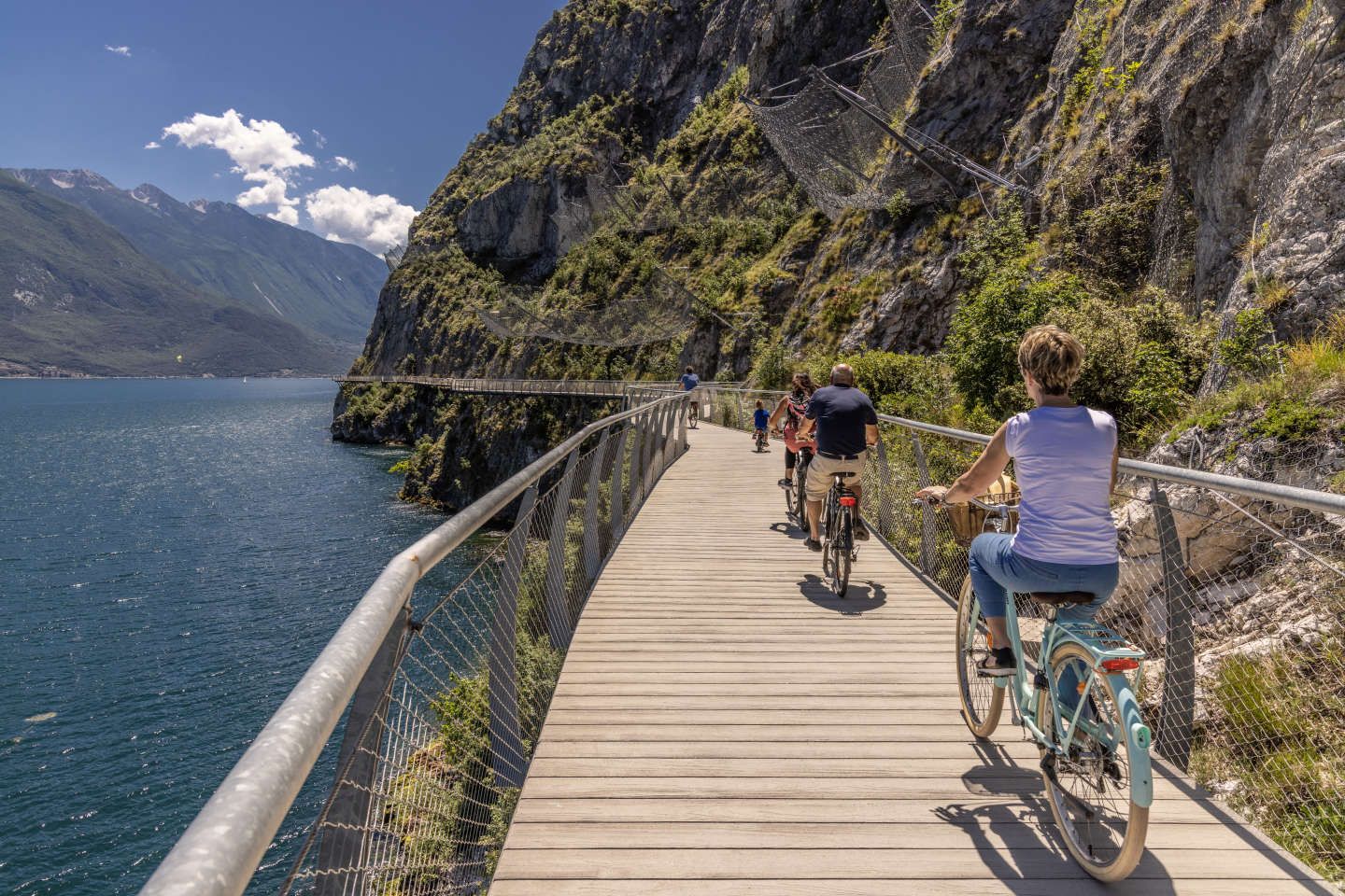 L’Italie à vélo : cinq randonnées du lac de Garde aux eaux turquoise de l’Adriatique