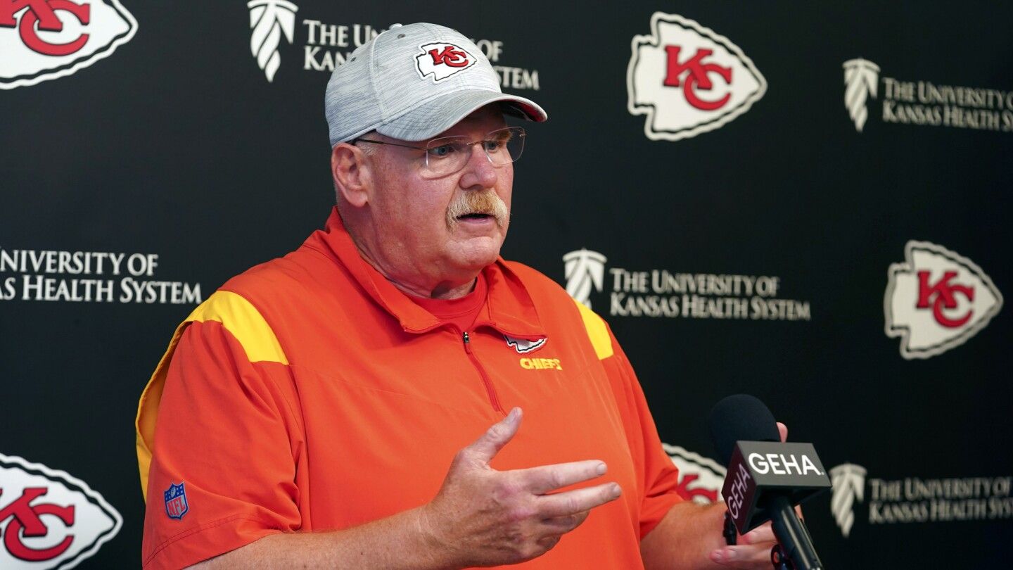 Andy Reid "a bit surprised" Chris Jones did not report