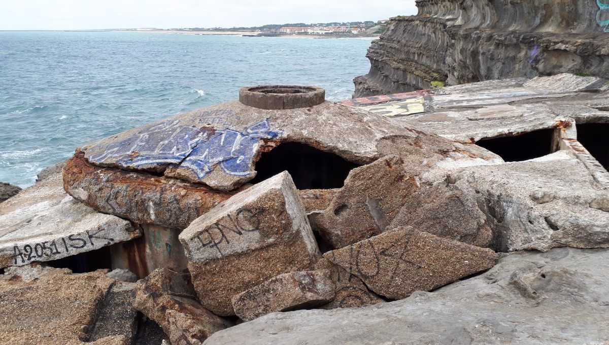 INSOLITE - en 1929, Paul Grasset construisait déjà une usine houlomotrice sous le phare de Biarritz