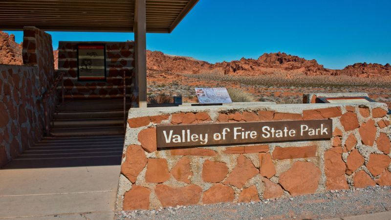 Valley of Fire deaths: 2 hikers found dead in Nevada state park