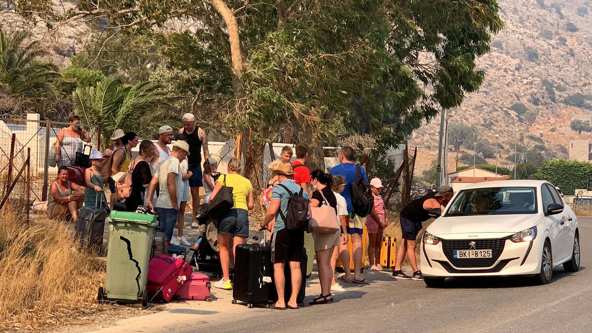 Incendies en Grèce : vols annulés, opération historique… ce que l’on sait de l’évacuation de Rhodes