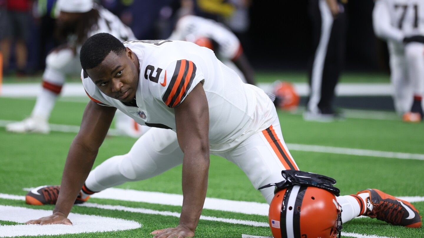 Amari Cooper gets a raise as Browns' veterans report to camp