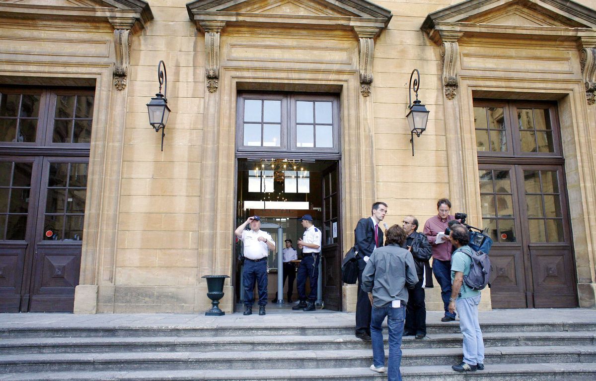 Le corps découvert dans une malle victime d'une "mort violente"