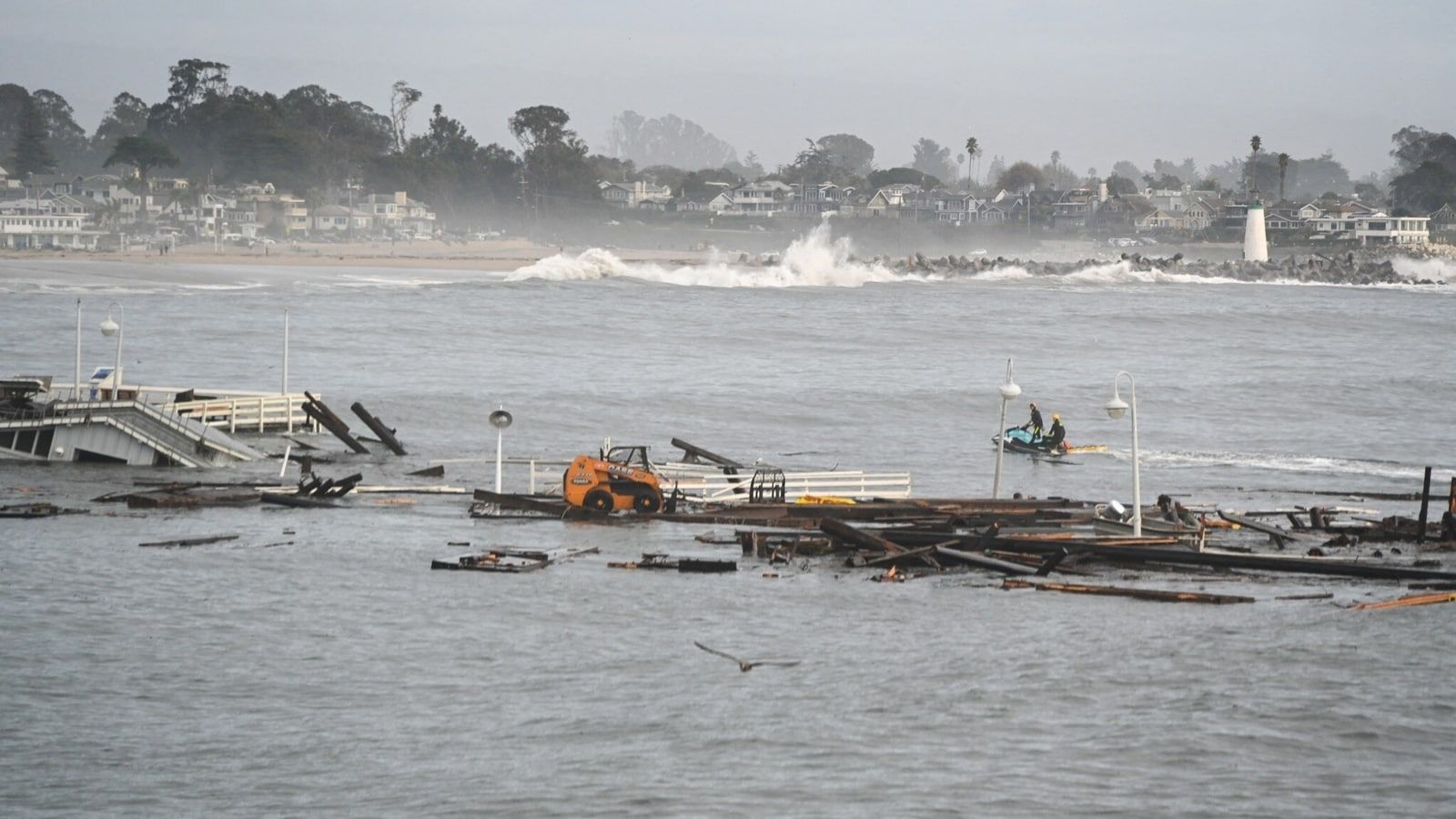 Santa Cruz wharf in California collapses in Pacific storm; 3 fall into ocean | Video