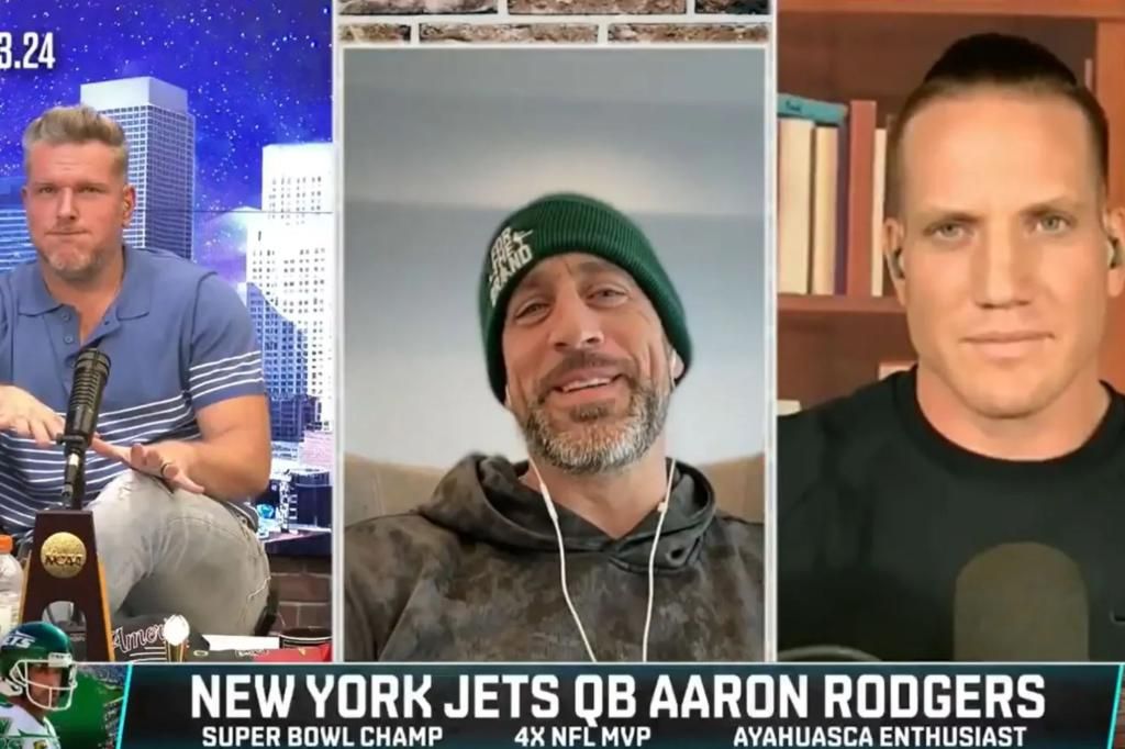 Aaron Rodgers sneaks in girlfriend reveal on 'Pat McAfee Show'