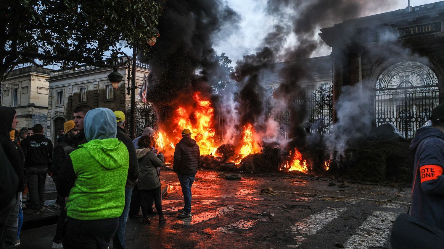 Colère des agriculteurs : "Ce qui s'est passé à Agen n'est pas acceptable", dénonce le vice-président de la FNSEA