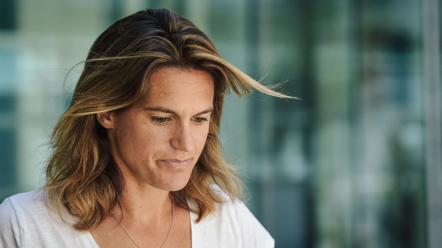 En plein divorce, Amélie Mauresmo accuse son épouse de harcèlement