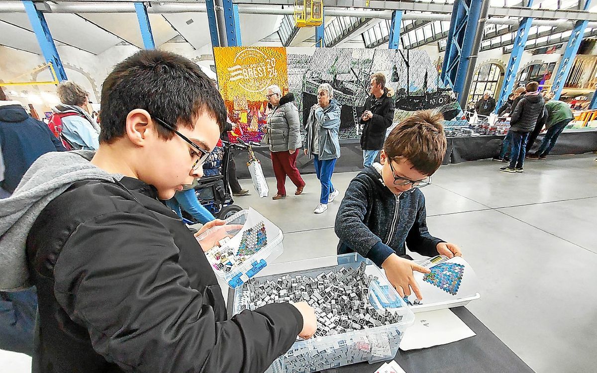 Brest vise le record du monde de la fresque en Lego