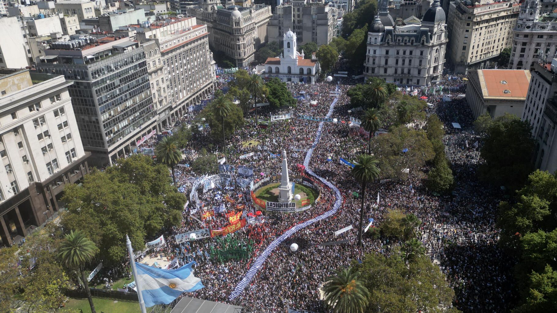 En Argentine, Javier Milei accusé de " révisionnisme ", lors des marches en mémoire de la dictature