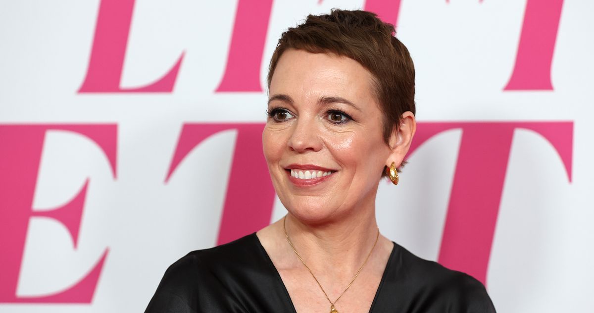 Olivia Colman Calls Out 12,000% Pay Disparity