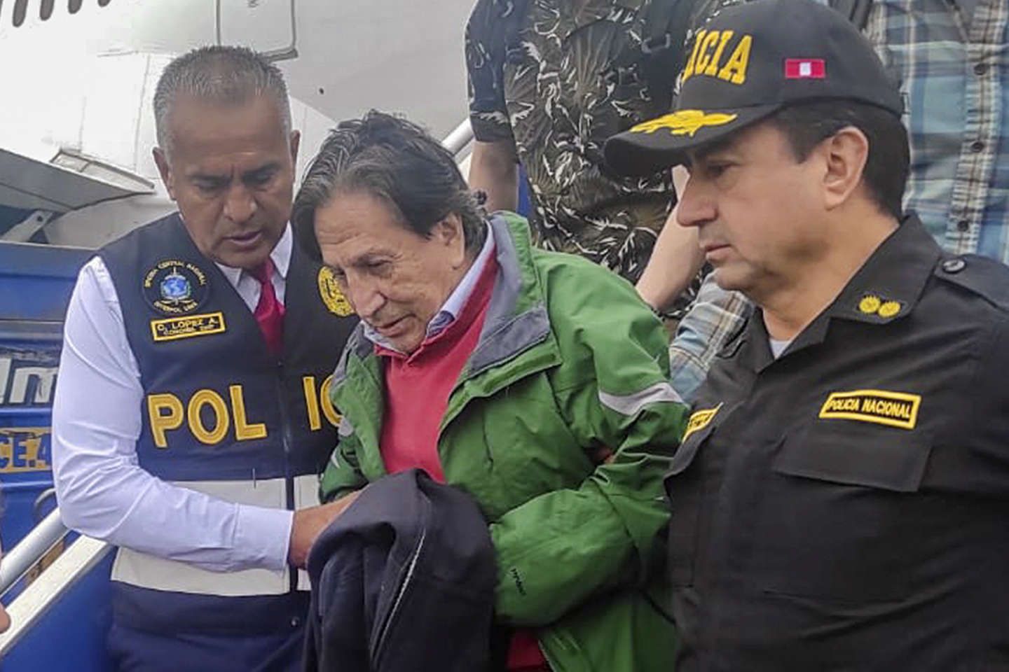 L’ex-président du Pérou Alejandro Toledo a été extradé des Etats-Unis et incarcéré à Lima