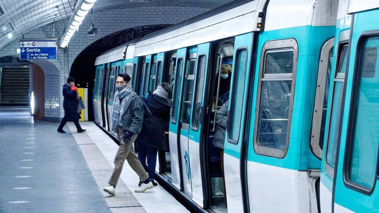 Morte après avoir été happée par le métro à Paris : une plainte contre X va être déposée