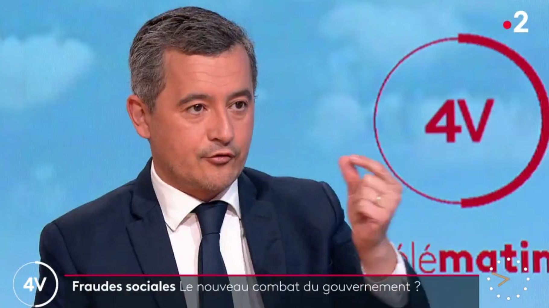 Darmanin défend les propos de Le Maire sur la fraude aux aides sociales