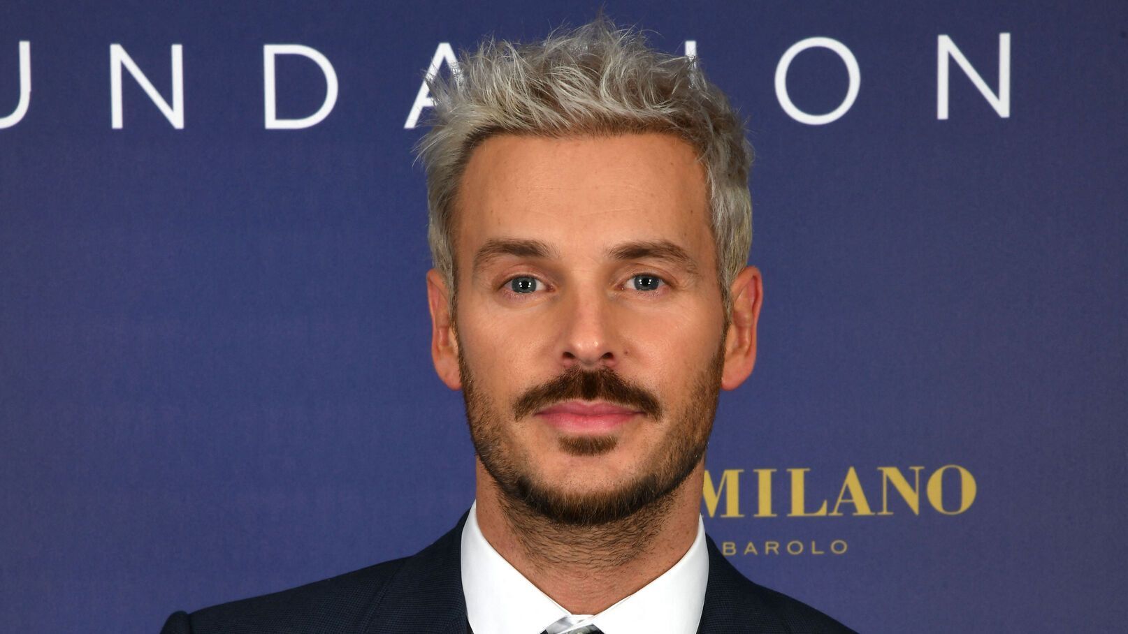 Matt Pokora au régime : dénudé, il partage un cliché avant/après qui révèle sa spectaculaire perte de poids