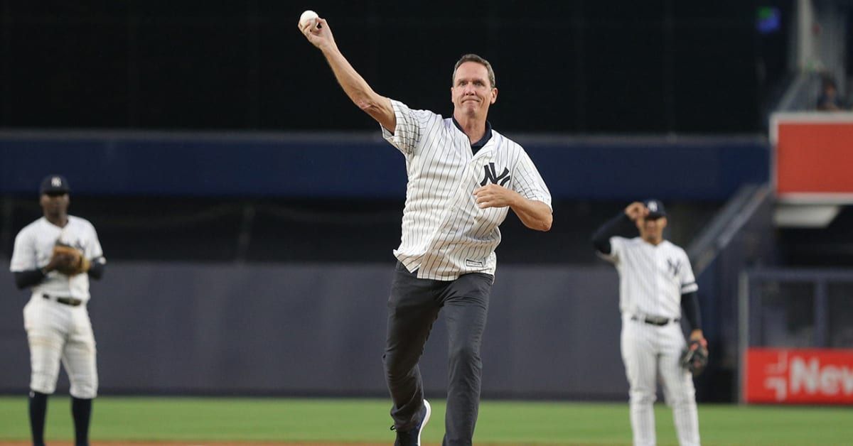 ESPN Analyst Perfectly Displays Effects of Rosin in ‘Sunday Night Baseball’ Experiment