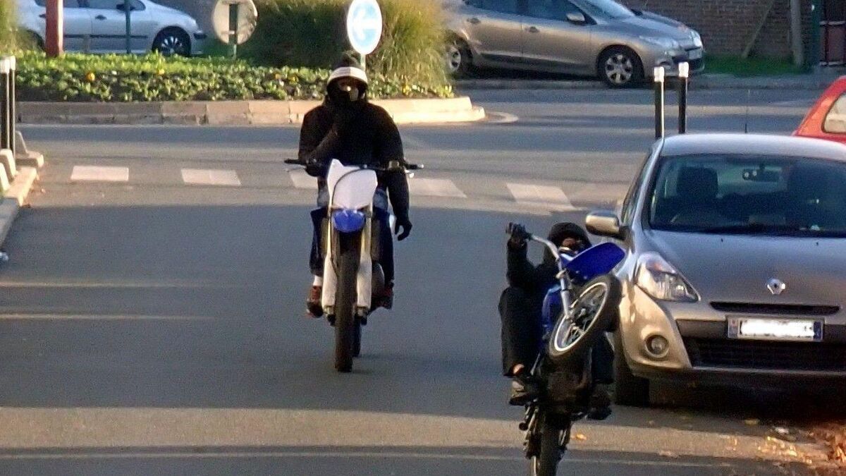 Nantes : enquête ouverte après un rodéo à moto spectaculaire dans un centre commercial