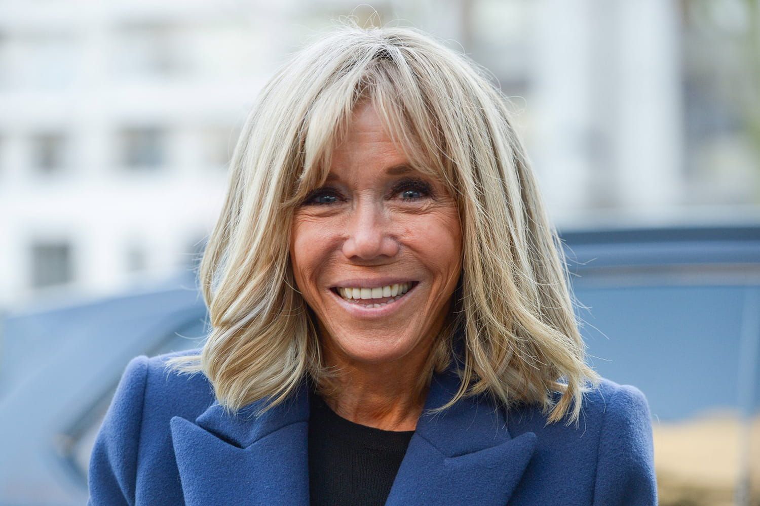 Brigitte Macron paraît 20 ans de moins grâce à un filtre Instagram - On ne l'a jamais vue comme ça !