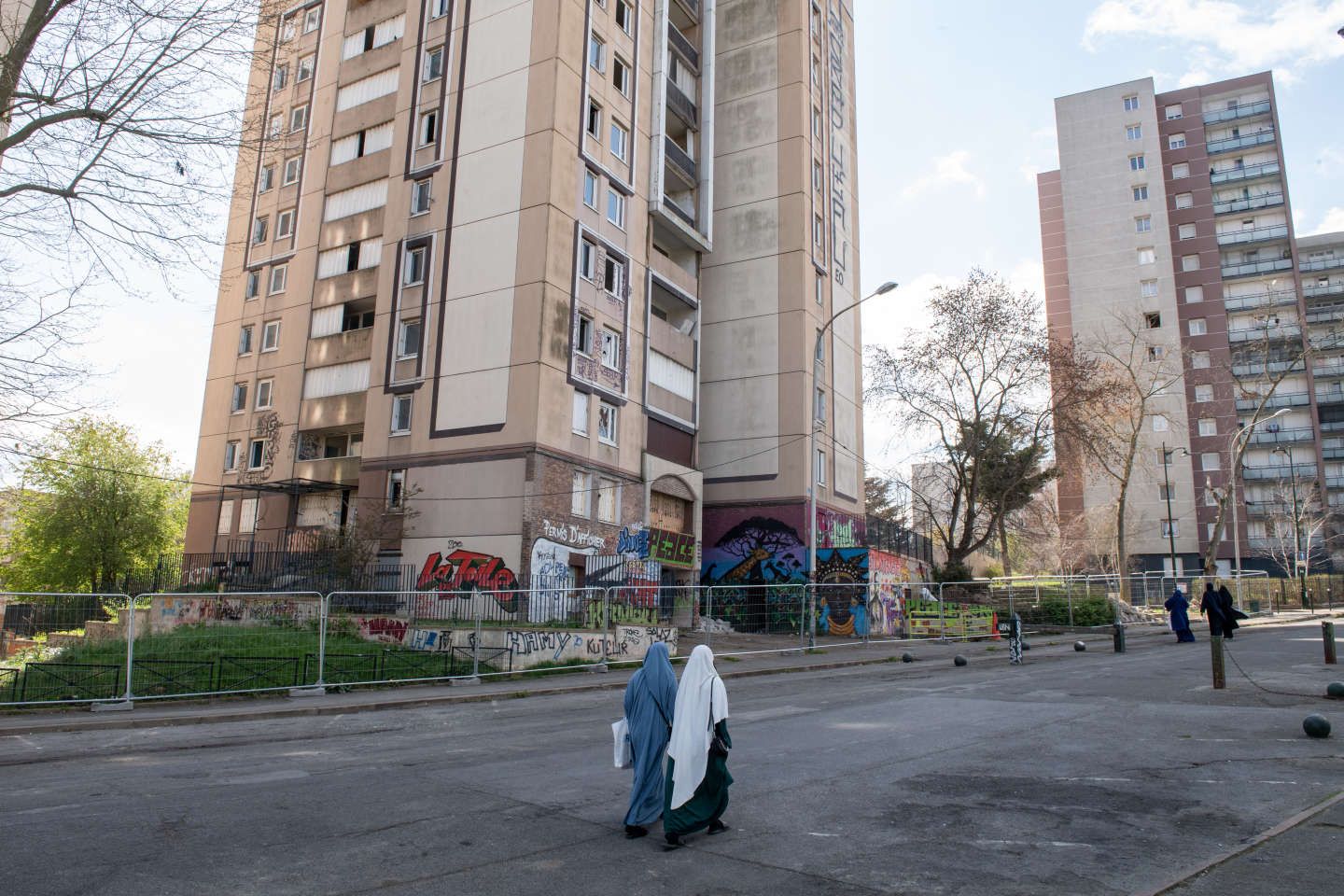 " Les banlieues sont au bord de l’asphyxie " : l’appel au secours de maires de quartiers prioritaires