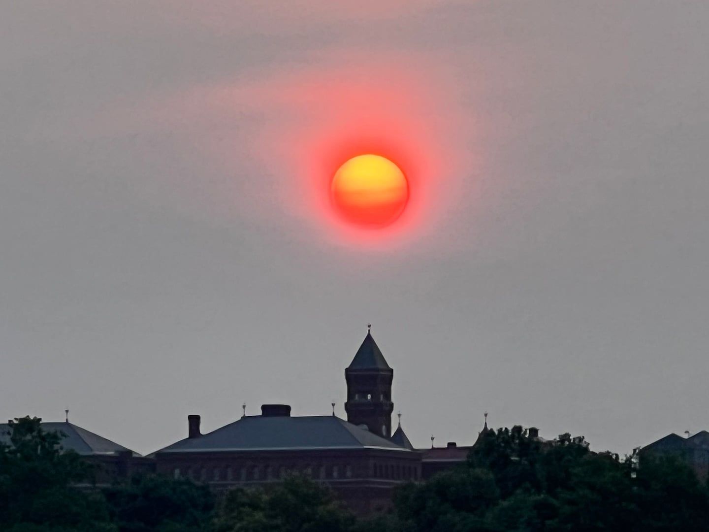 D.C.-area forecast: Nice day streak continues as we trend warmer today, cooler tomorrow