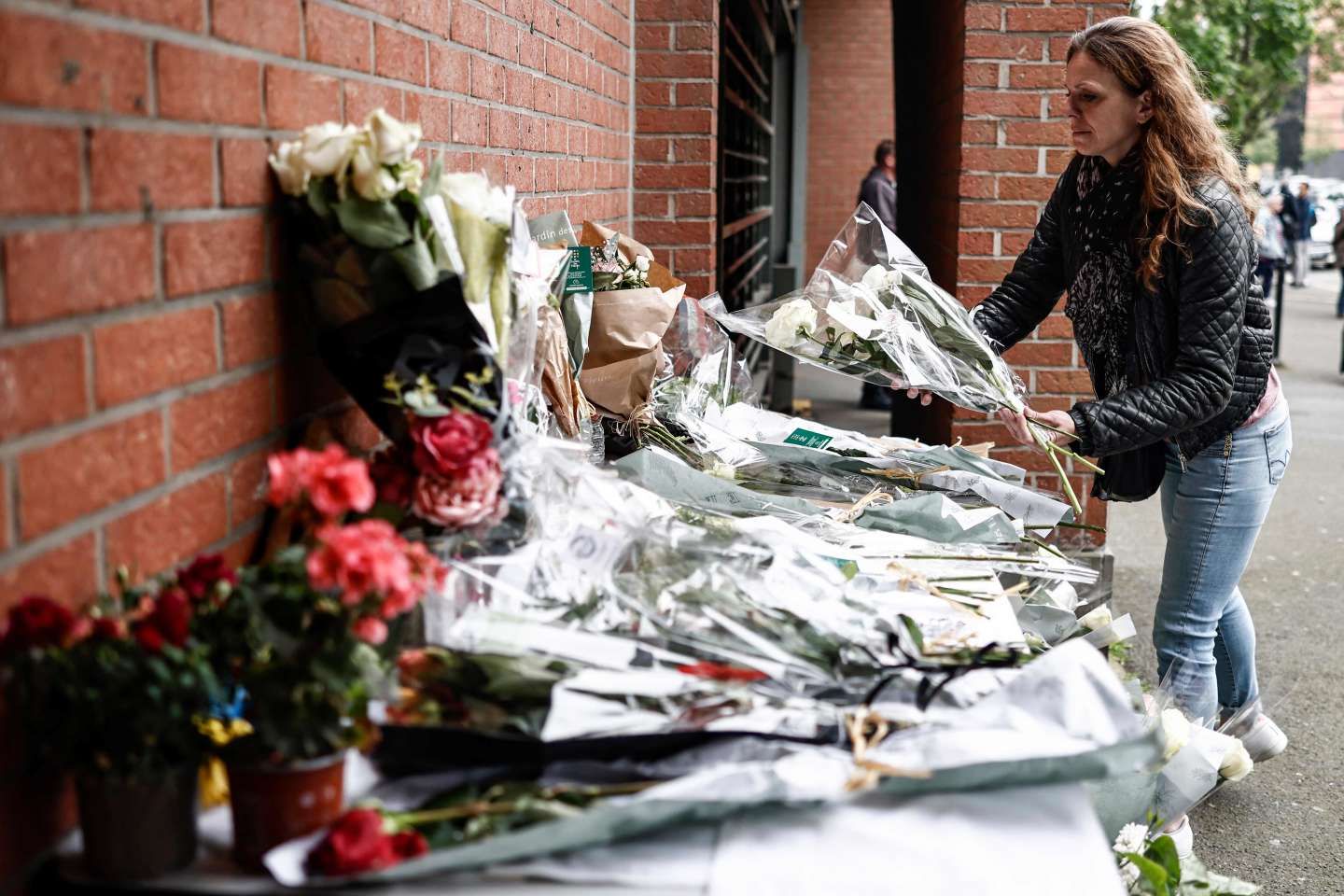 Dans le Nord, la ville de Roubaix sous le choc après la mort de trois jeunes policiers