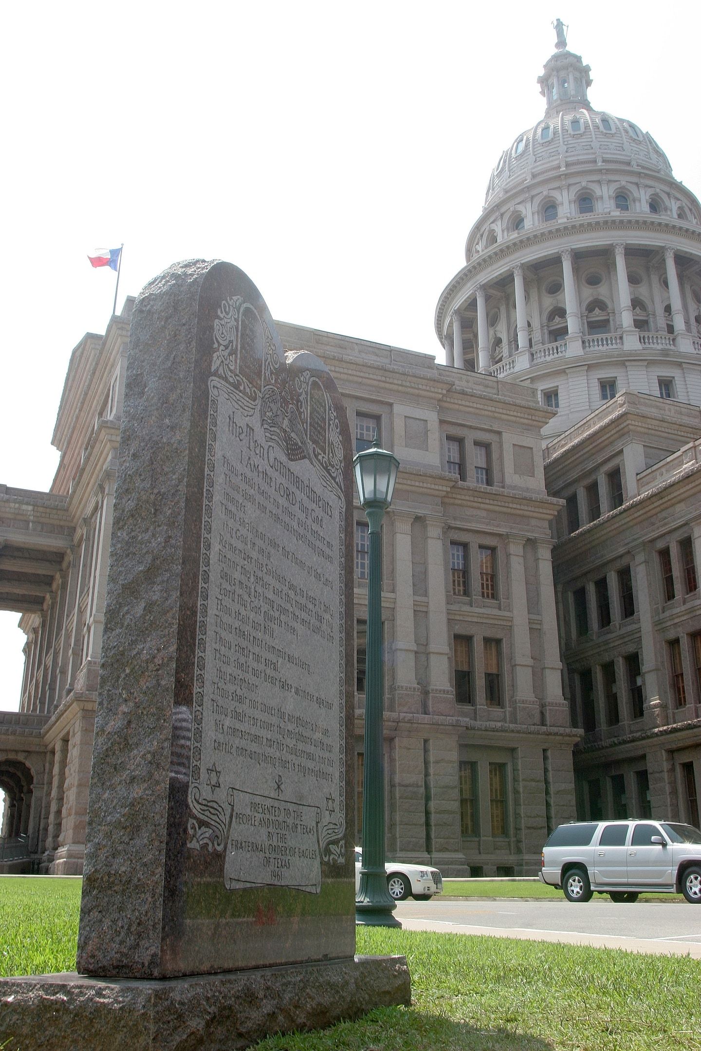 Texas approves bill to allow districts to replace counselors with chaplains