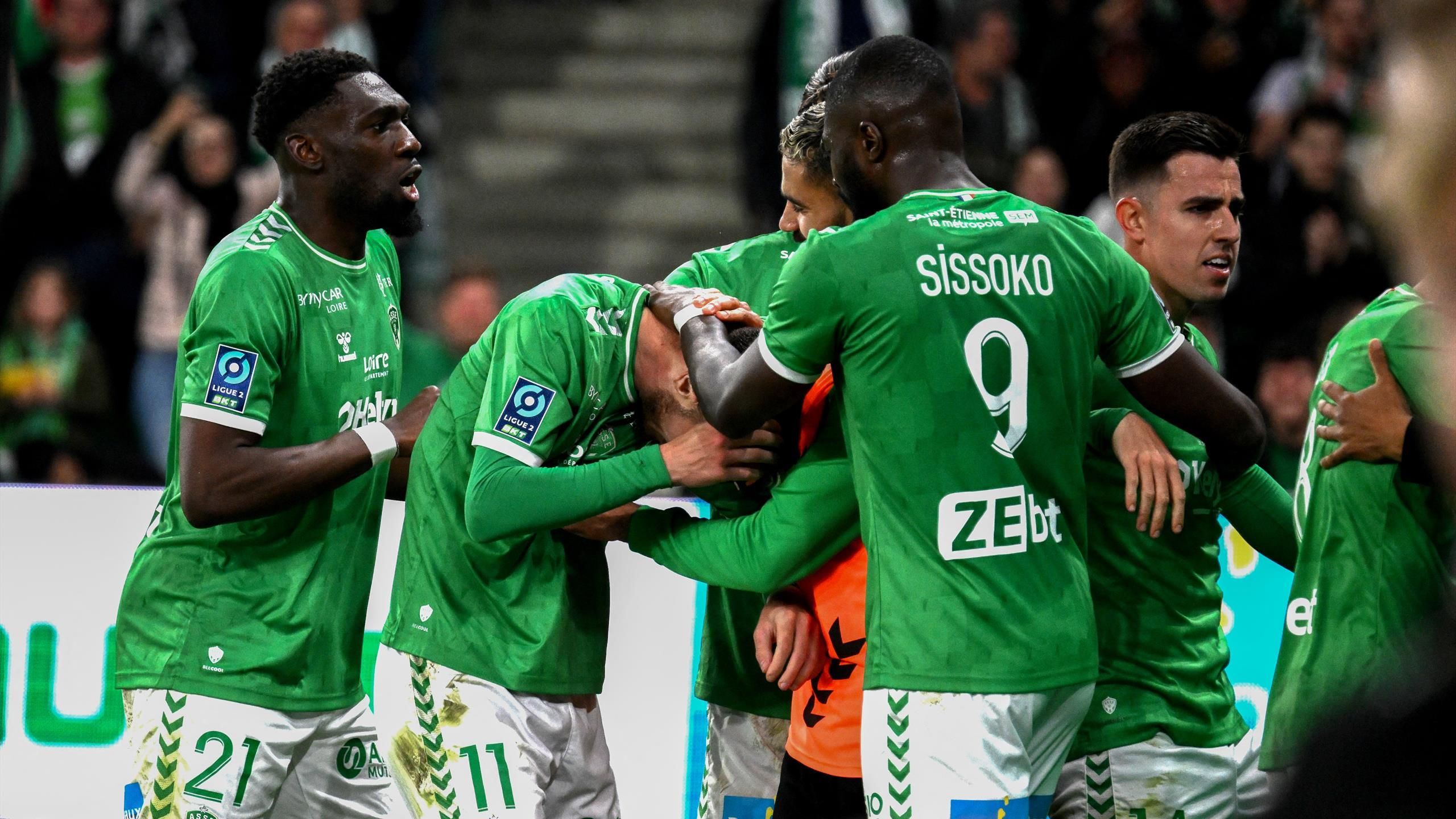 Saint-Etienne s'offre le barrage en battant Rodez (2-0) et affrontera Metz pour une place en Ligue 1