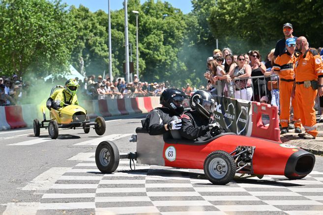 Premières chutes, premier classement, suivez en direct la deuxième phase chrono de la Descente infernale de Bourges