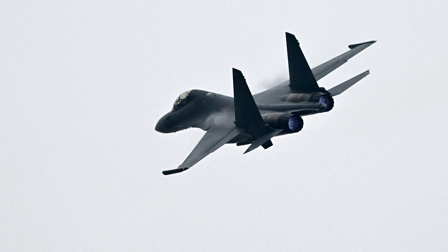 Tensions entre la Chine et Taïwan : Taipei affirme que huit avions militaires chinois sont passés à proximité de ses eaux