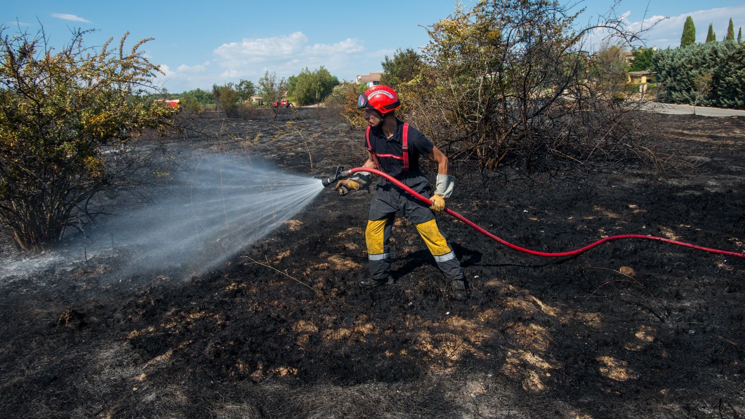 Bouches-du-Rhône : Météo-France alerte sur un risque d'incendies "très élevé" mardi, soit le niveau de danger le plus haut