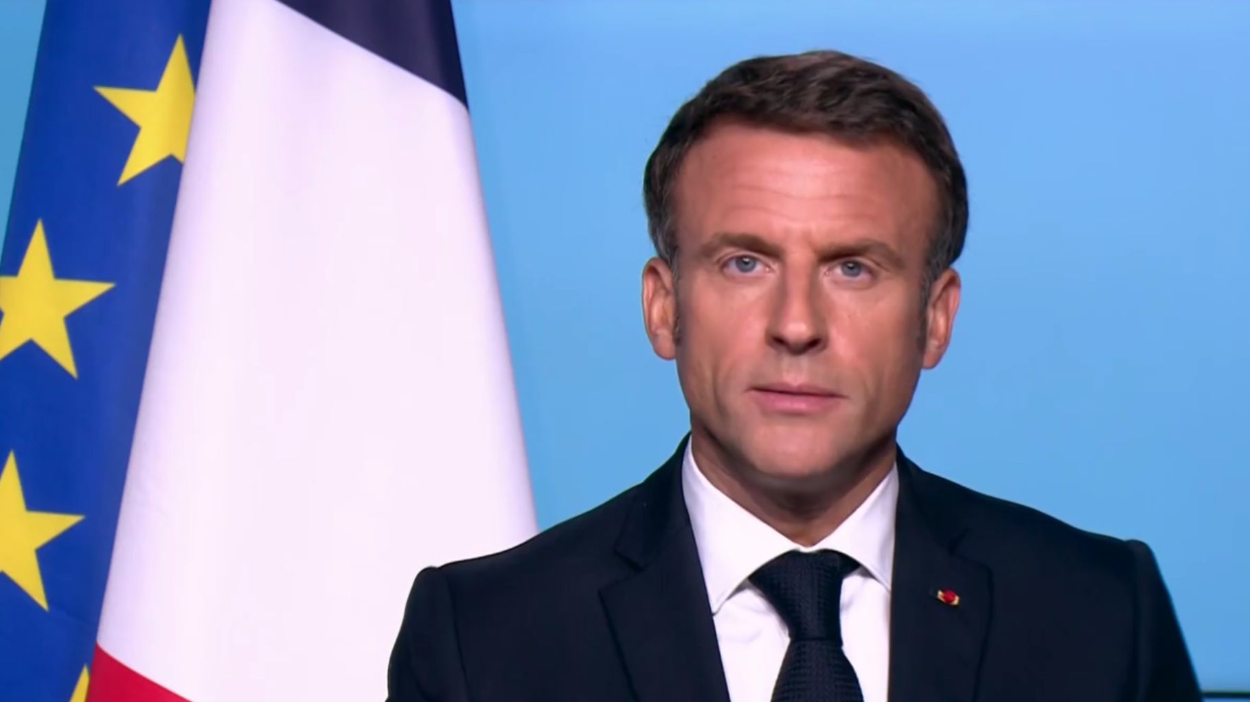 Emmanuel Macron " comprend l’émotion des policiers " mais ne commente pas les propos de Frédéric Veaux